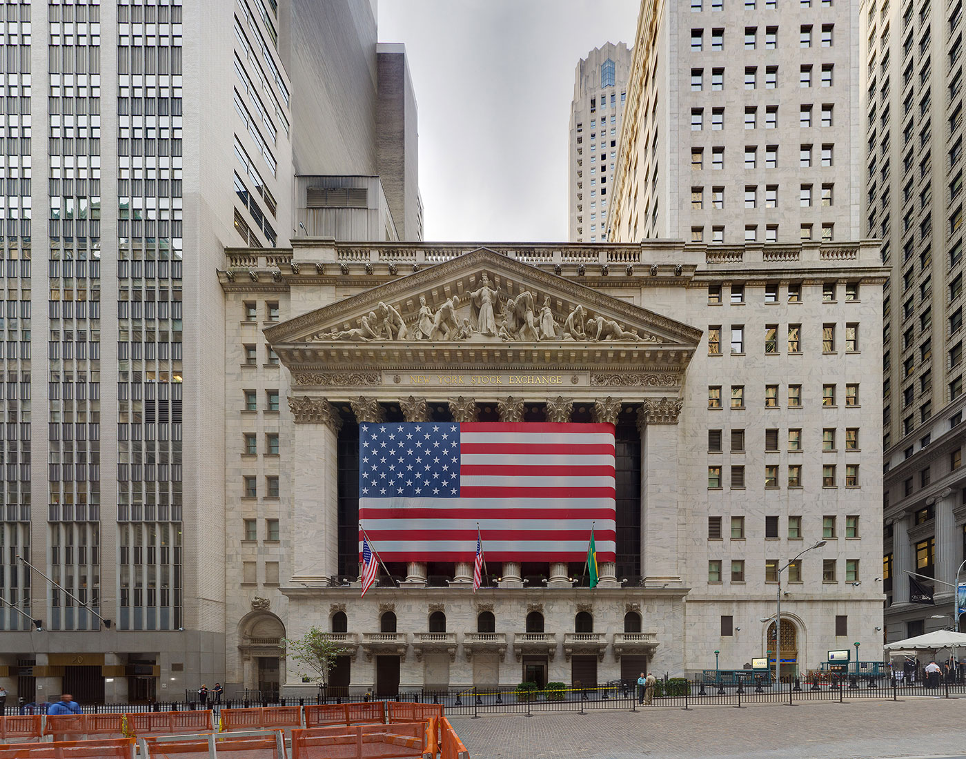 Wall Street and New York Stock Exchange (NYSE) – Joergen ...